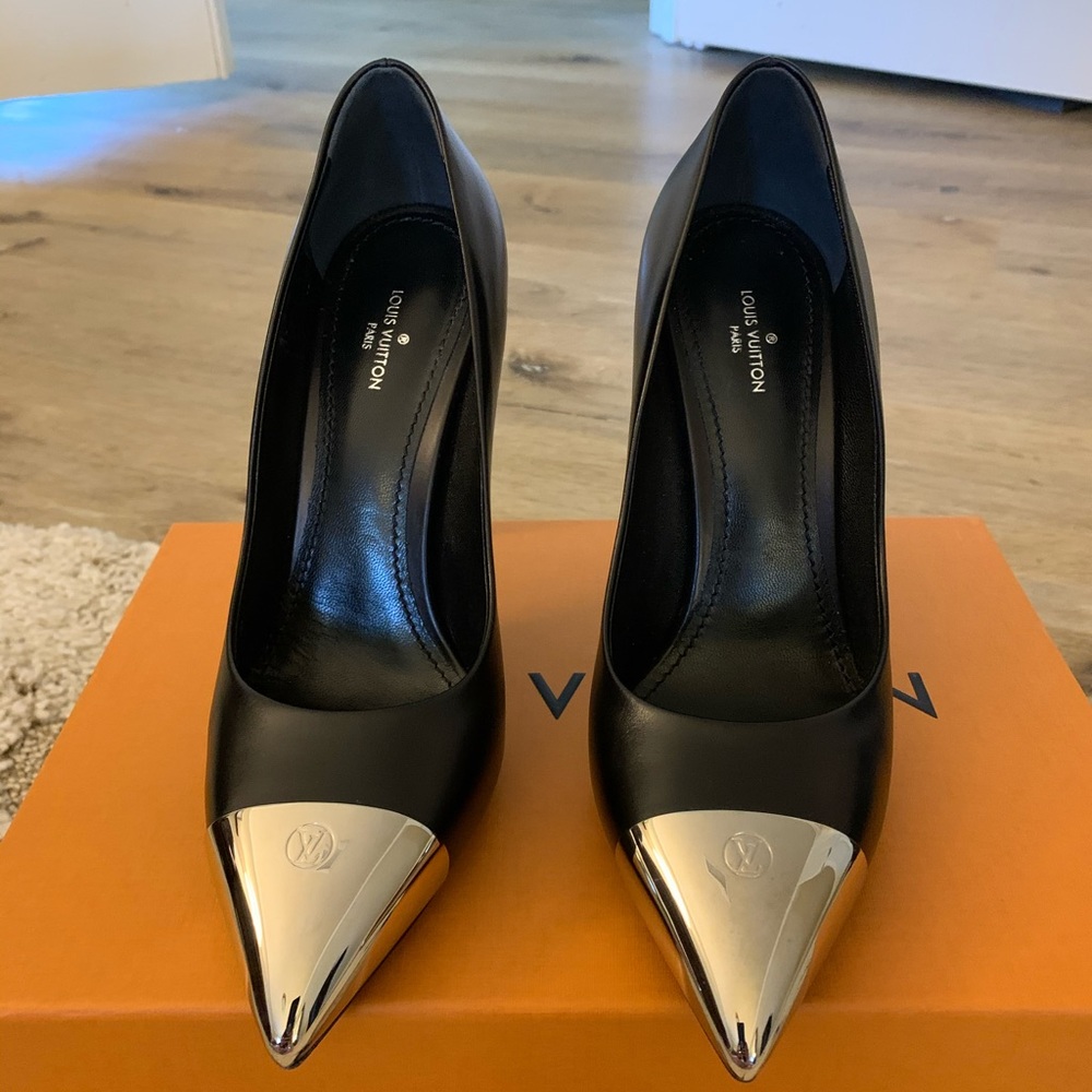 Louis Vuitton 1A4EJZ URBAN TWIST PUMP